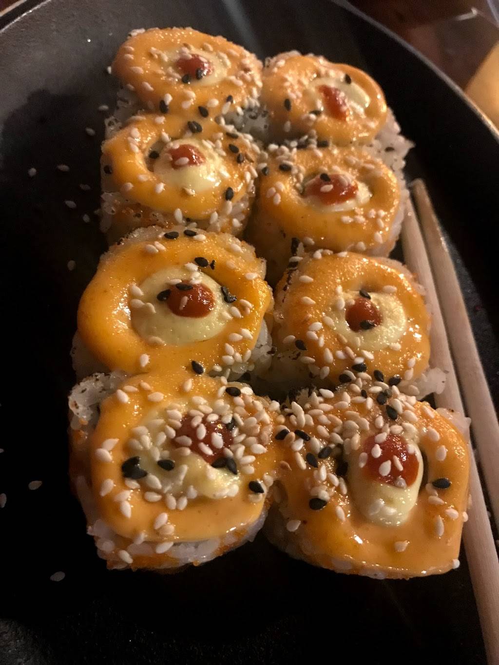 Hob Sushi | restaurant | 2156 N Clybourn Ave, Chicago, IL 60614, USA | 7733608851 OR +1 773-360-8851