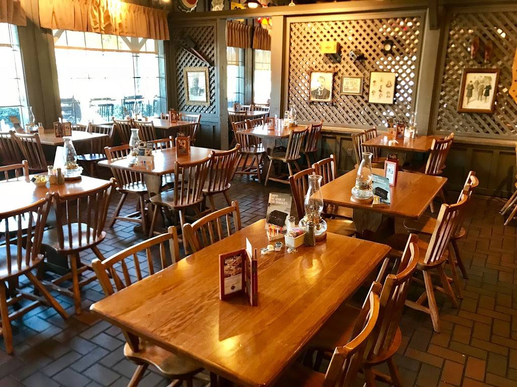 Cracker Barrel Old Country Store | restaurant | 101 Lect Dr, Perry, GA 31069, USA | 4789872242 OR +1 478-987-2242