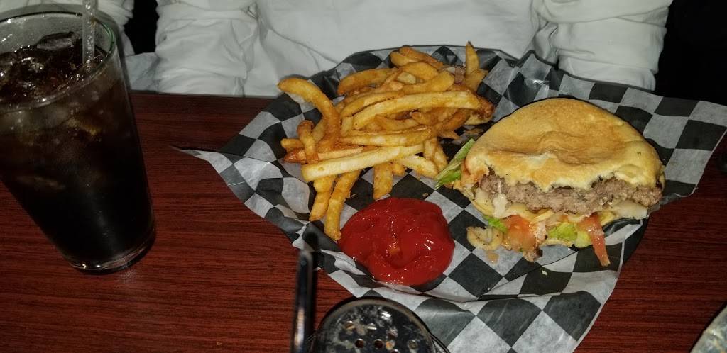 Jakes Bar and Grill | restaurant | 2305 N Gateway Ave, Harriman, TN 37748, USA | 8652458348 OR +1 865-245-8348