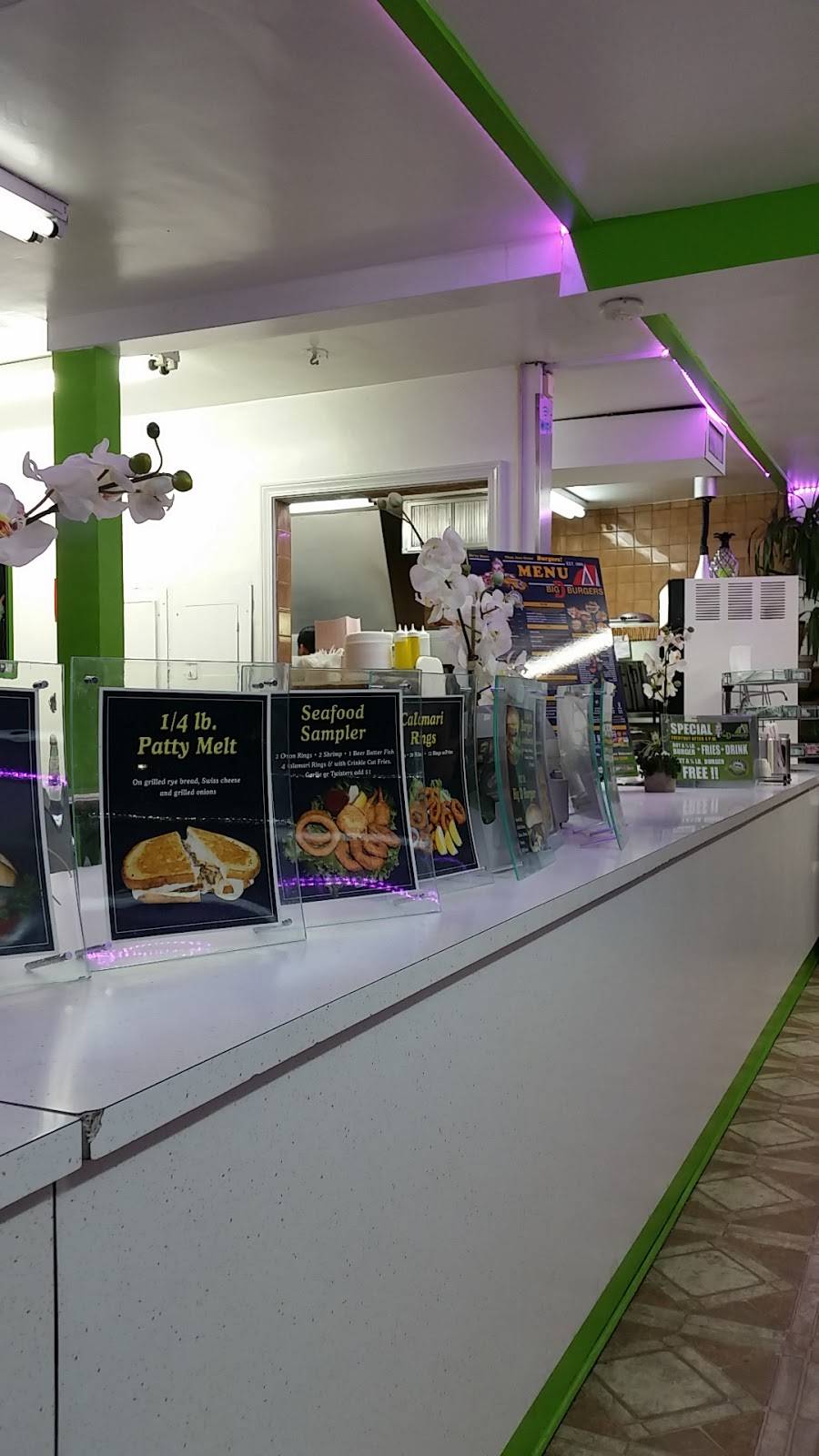 Big D Burgers | restaurant | 1005 Silverado Trail, Napa, CA 94559, USA | 7072557188 OR +1 707-255-7188