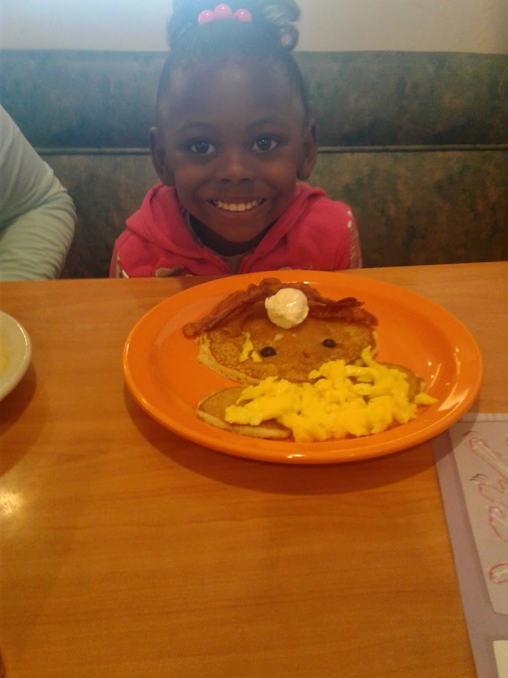 Village Inn | bakery | 4719 Elizabeth St, Pueblo, CO 81008, USA | 7192530450 OR +1 719-253-0450