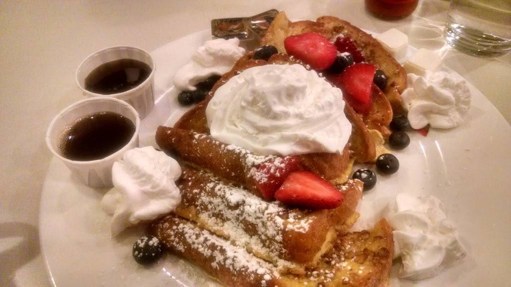 The Village Grill | restaurant | 1243 N Commerce Rd, Commerce Charter Twp, MI 48382, USA | 2483663290 OR +1 248-366-3290