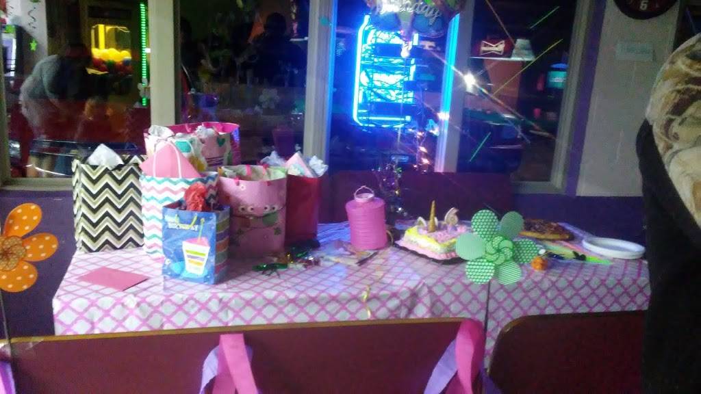 Northgate Arcade and Restaurant | restaurant | 12959 Park Rd, Pikeville, TN 37367, USA | 4238815118 OR +1 423-881-5118