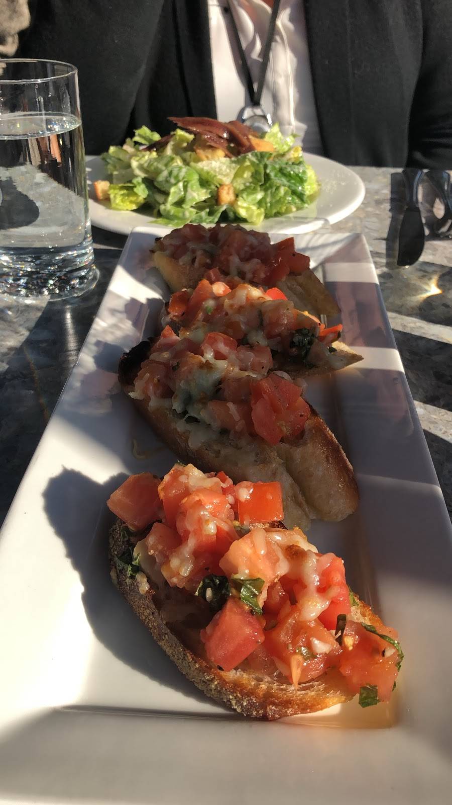 Queens Pasta Cafe | cafe | 2263 Bloor St W, Toronto, ON M6S 1N8, Canada | 4167660993 OR +1 416-766-0993