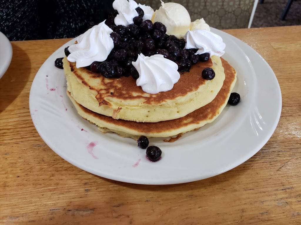 Blueberry Hill Pancake House | restaurant | 7803 E Washington St, Indianapolis, IN 46219, USA | 3173588401 OR +1 317-358-8401