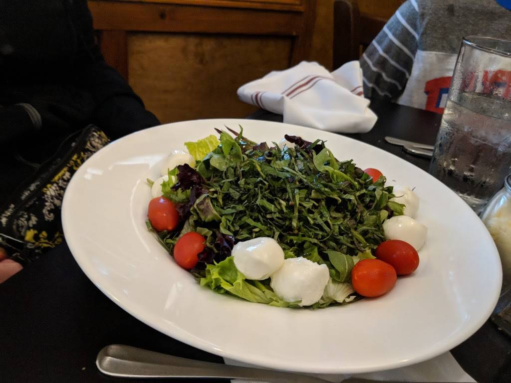 Filhos Great Road | restaurant | 59 Great Rd, Acton, MA 01720, USA | 9782632222 OR +1 978-263-2222