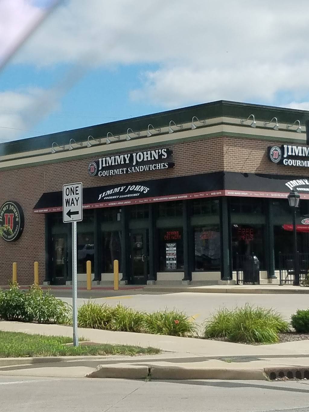 Jimmy Johns | meal delivery | 1202 Columbus St, Ottawa, IL 61350, USA | 8154339133 OR +1 815-433-9133