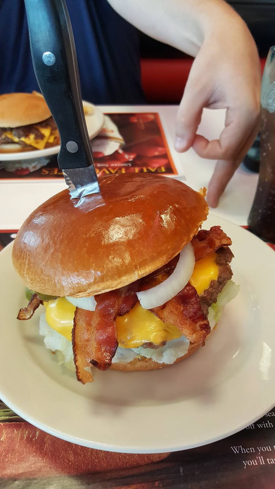 Steak n Shake | restaurant | 4105 E 96th St, Indianapolis, IN 46240, USA | 3178441355 OR +1 317-844-1355