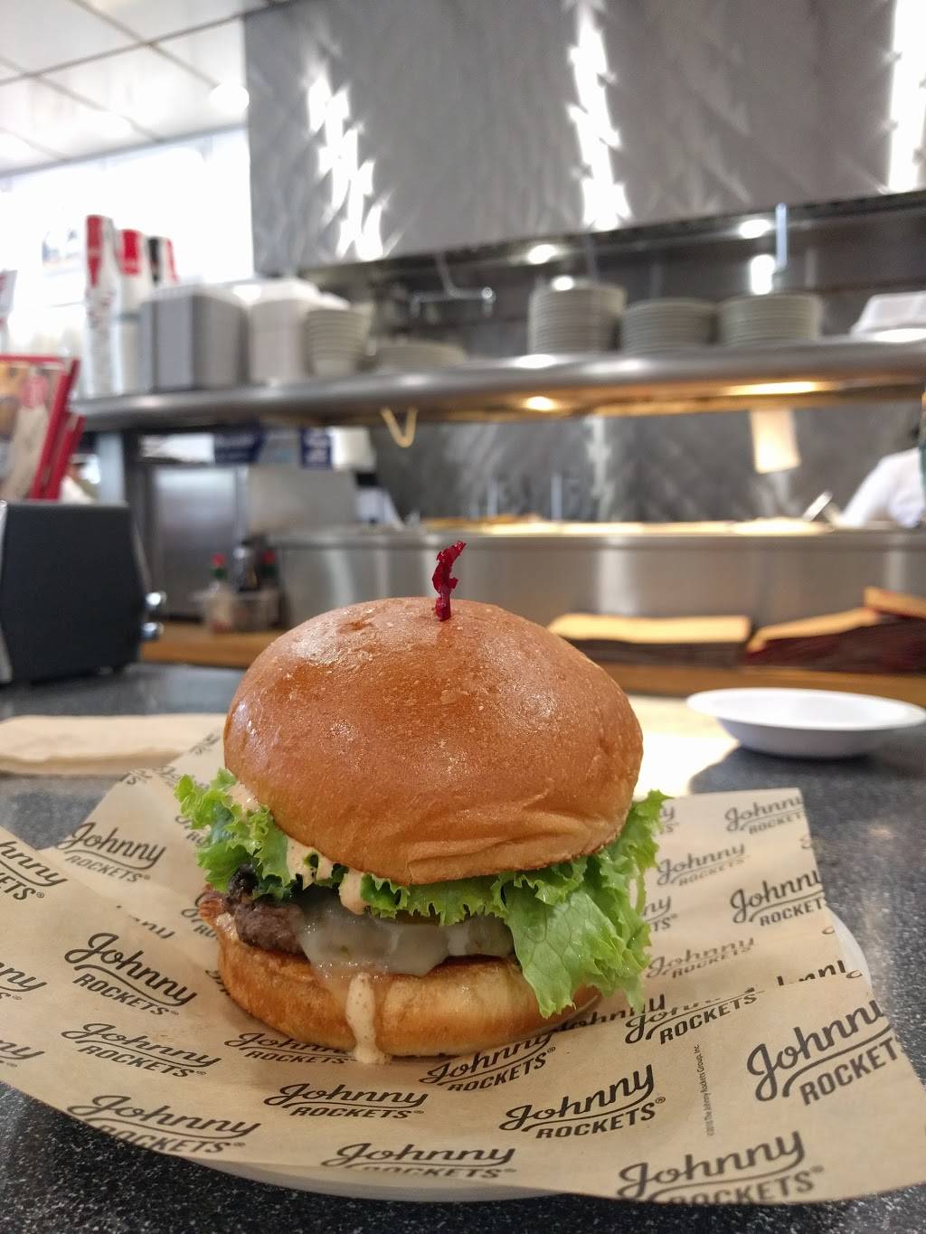 Johnny Rockets | restaurant | 1550 Rosecrans Ave, Manhattan Beach, CA 90266, USA | 3105369464 OR +1 310-536-9464