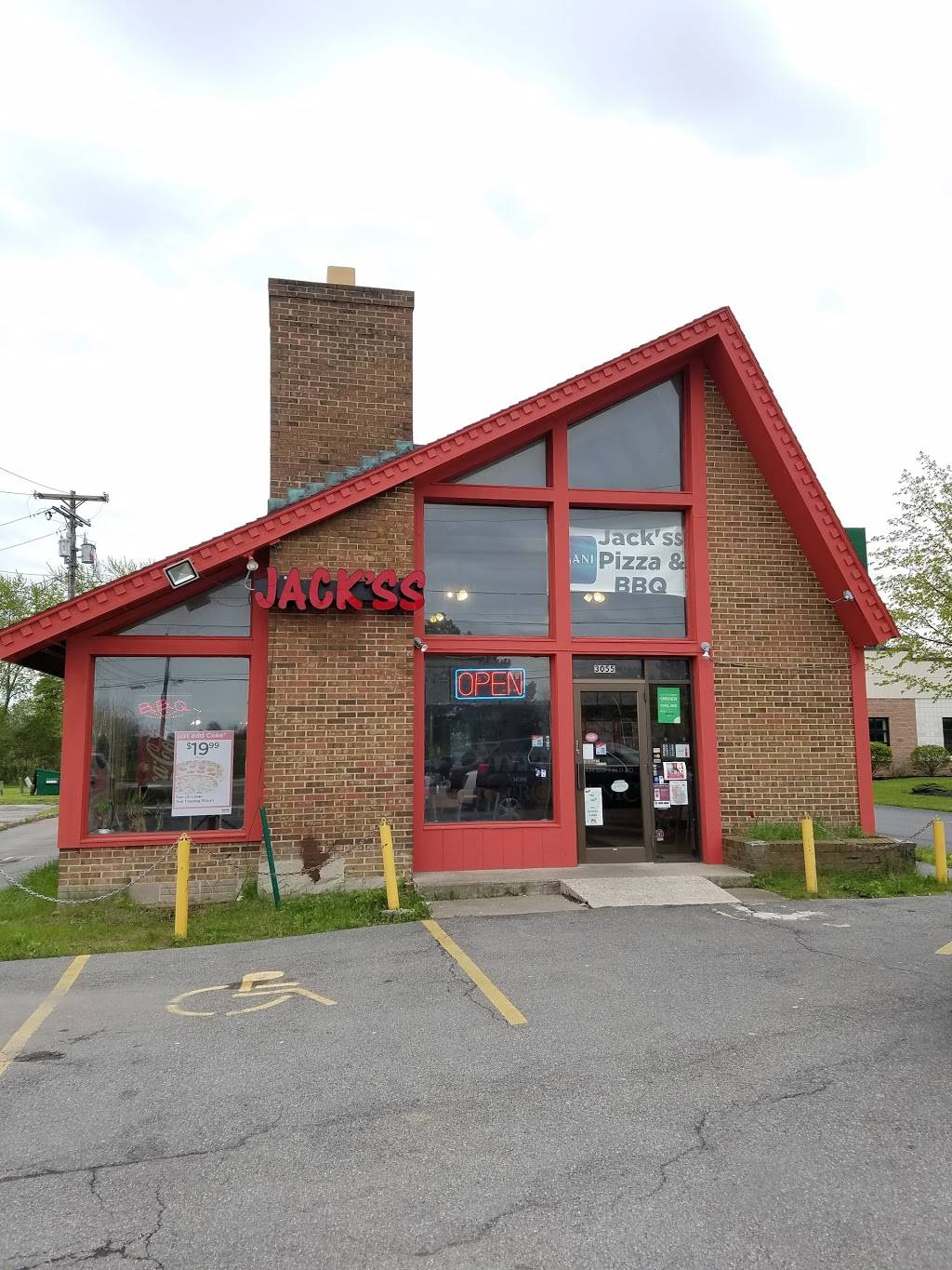 Jackss BBQ & Pizza | restaurant | 2416, 3055 Buffalo Rd, Rochester, NY 14624, USA | 5852470123 OR +1 585-247-0123