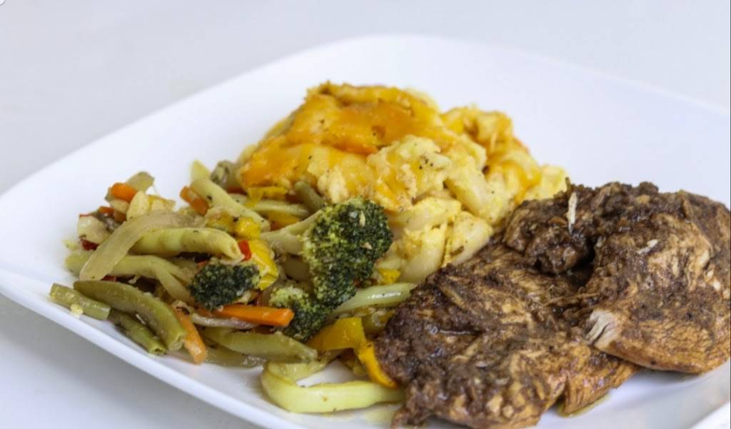 The Foodies Spot | restaurant | 7350 S Stony Island Ave, Chicago, IL 60649, USA | 7734203948 OR +1 773-420-3948