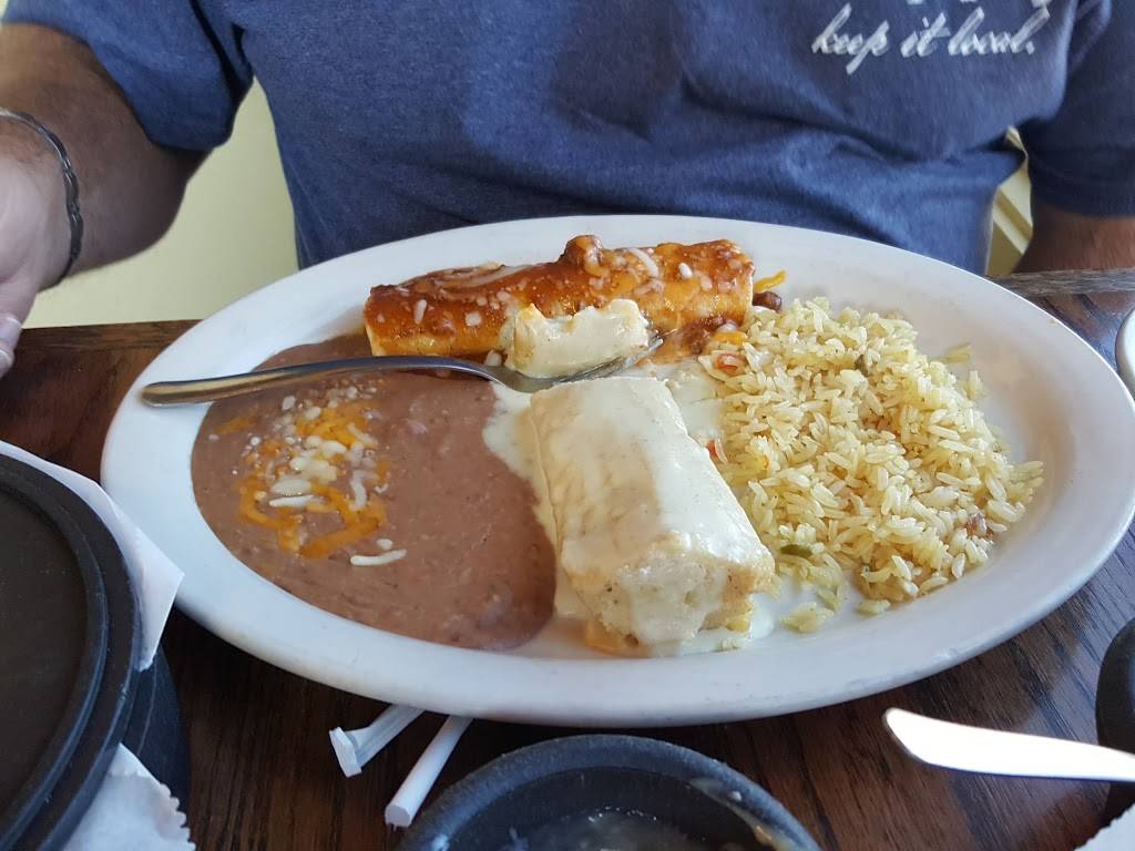 Pecinas Mexican Cafe | restaurant | 316 S Choctaw Ave, El Reno, OK 73036, USA | 4052621909 OR +1 405-262-1909