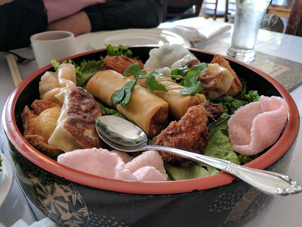 Erics Restaurant | restaurant | 1500 Church St, San Francisco, CA 94131, USA | 4152820919 OR +1 415-282-0919