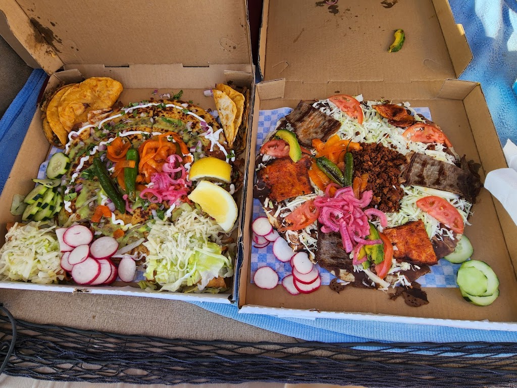 Antojitos Oaxaqueños Mary | restaurant | 235 N Oxnard Blvd, Oxnard, CA 93030, USA | 8052360768 OR +1 805-236-0768