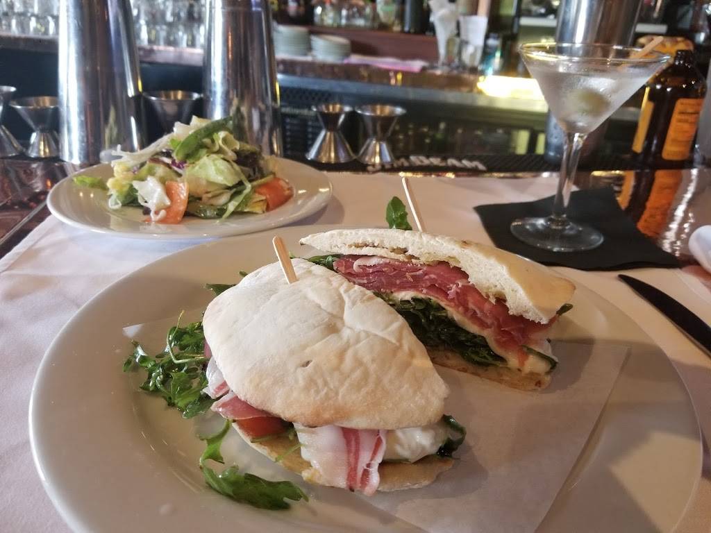 J.Tranis Ristorante | restaurant | 578 W 9th St, San Pedro, CA 90731, USA | 3108321220 OR +1 310-832-1220