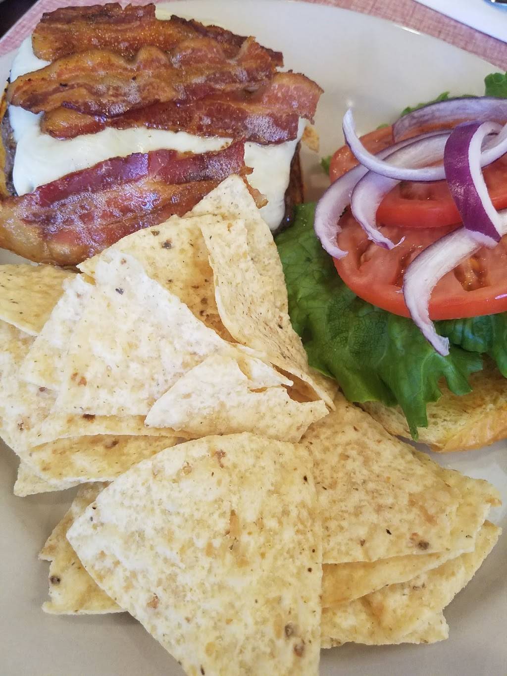 Main Street Cafe | restaurant | 40 Main St, Stockbridge, MA 01262, USA | 4132983060 OR +1 413-298-3060