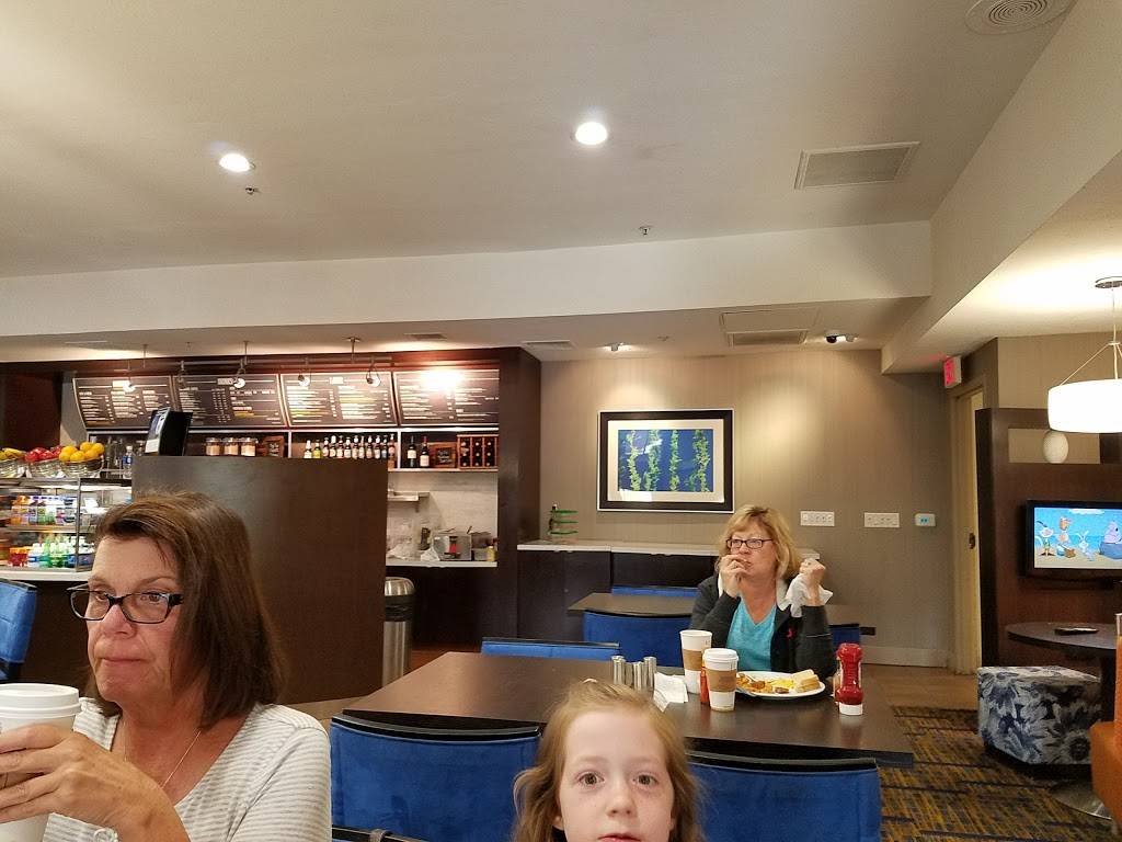 The Bistro – Eat. Drink. Connect.® | restaurant | 2435 Jefferson St, San Diego, CA 92110, USA | 6192608500 OR +1 619-260-8500