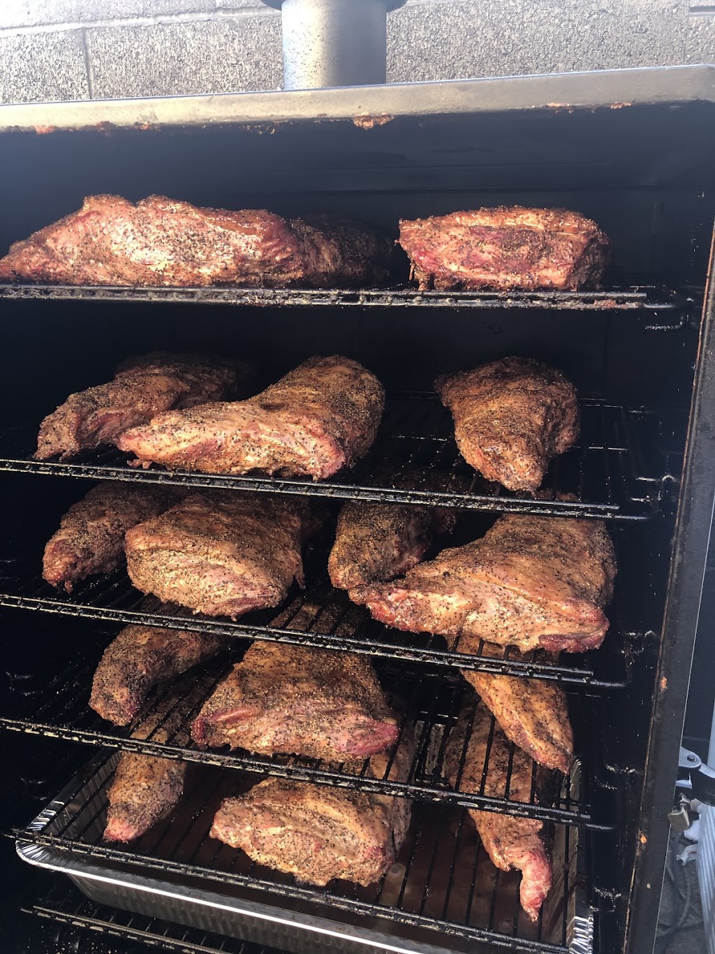 Holy Smokes | restaurant | 251 S Main St, Yuma, AZ 85364, USA | 9285813465 OR +1 928-581-3465