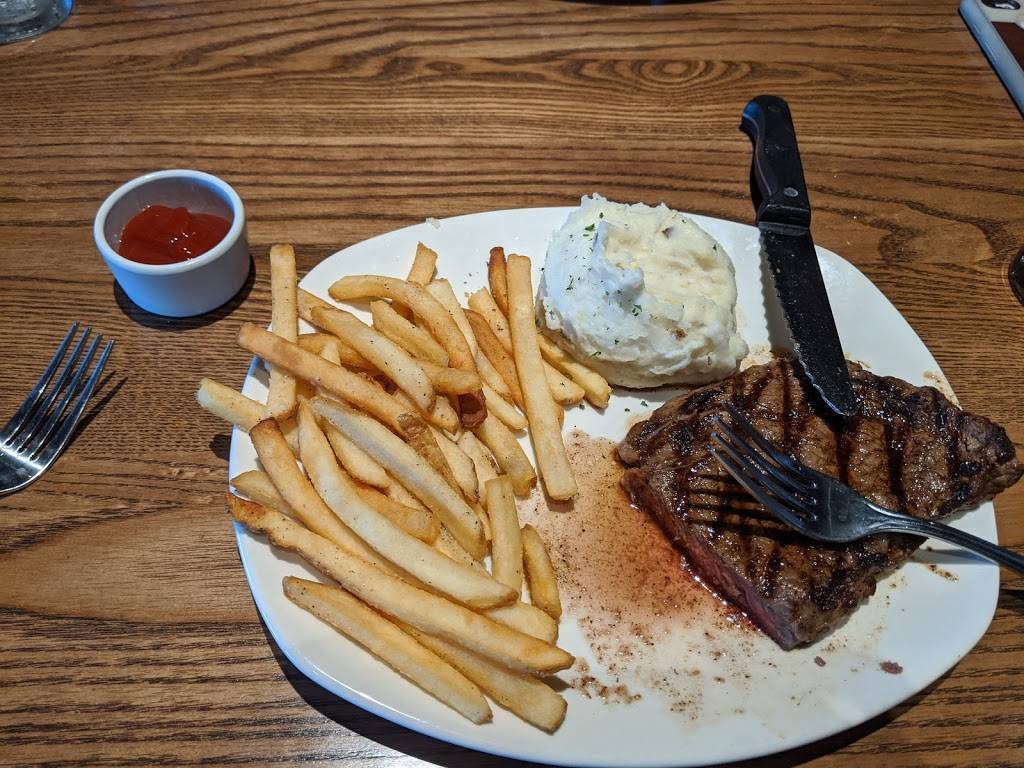 Outback Steakhouse | restaurant | 2402 W Memorial Rd, Oklahoma City, OK 73134, USA | 4053597432 OR +1 405-359-7432