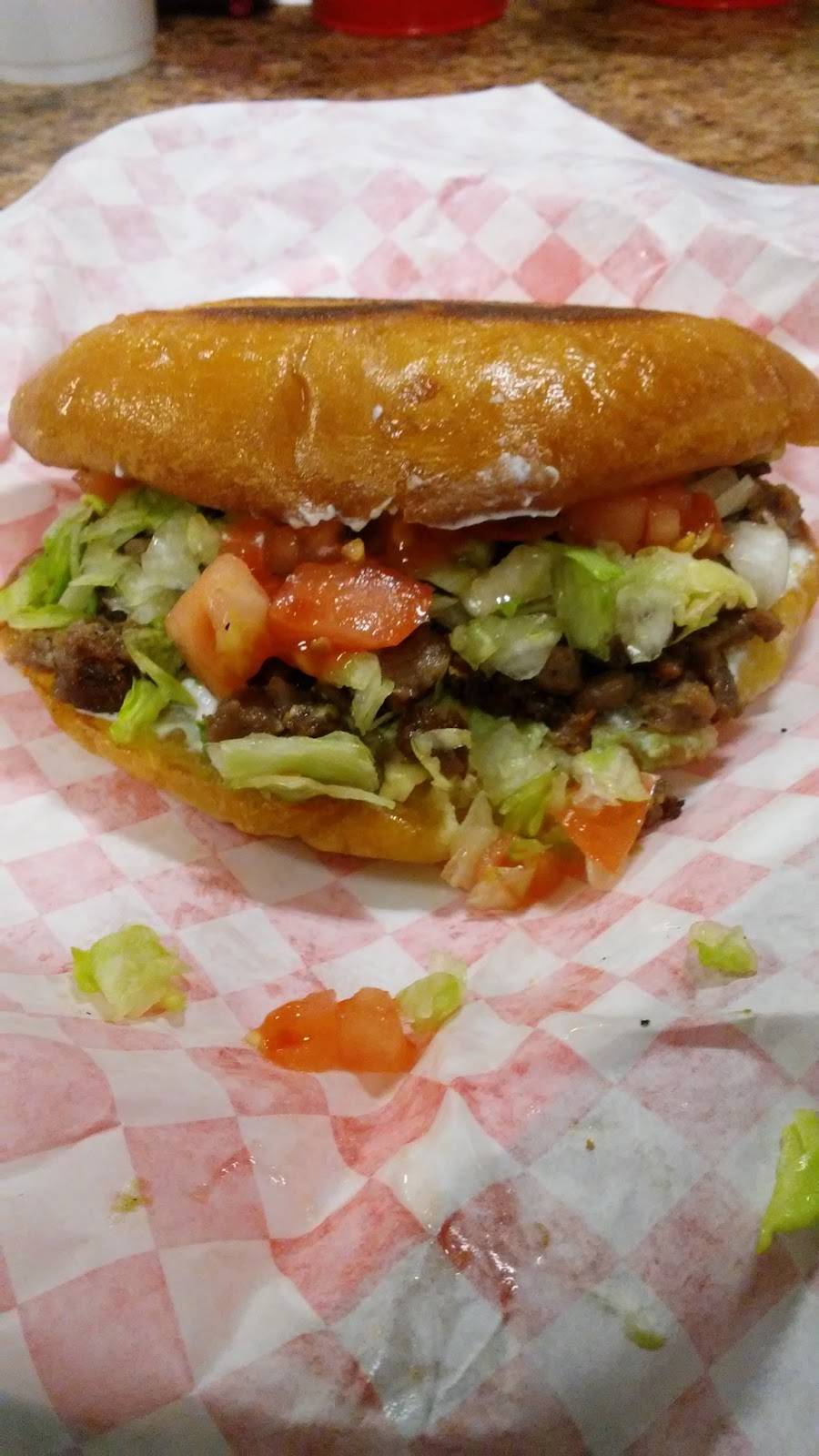 Las Tres Amigas | restaurant | 910 SE Military Dr, San Antonio, TX 78214, USA | 2103222835 OR +1 210-322-2835