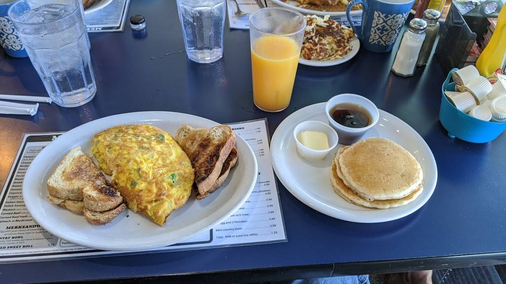 Merks Family Dining | restaurant | 5201 N Walnut St, Muncie, IN 47304, USA | 7652826375 OR +1 765-282-6375