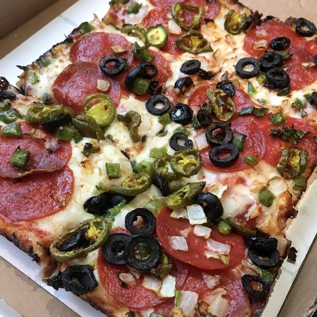 Uncle Andy’s Pizza | restaurant | 204 E 14 Mile Rd, Clawson, MI 48017, USA | 2489551900 OR +1 248-955-1900