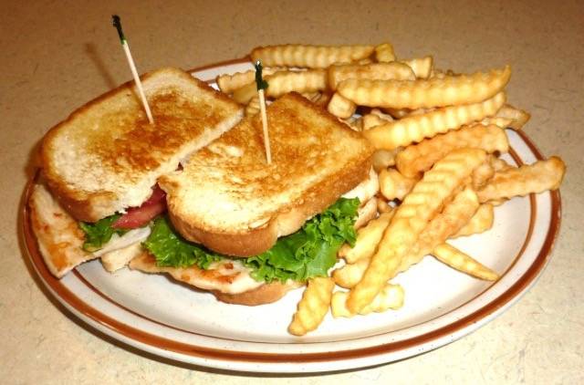 New Day Cafe | cafe | 2919 S 3rd St, Terre Haute, IN 47802, USA | 8122353200 OR +1 812-235-3200