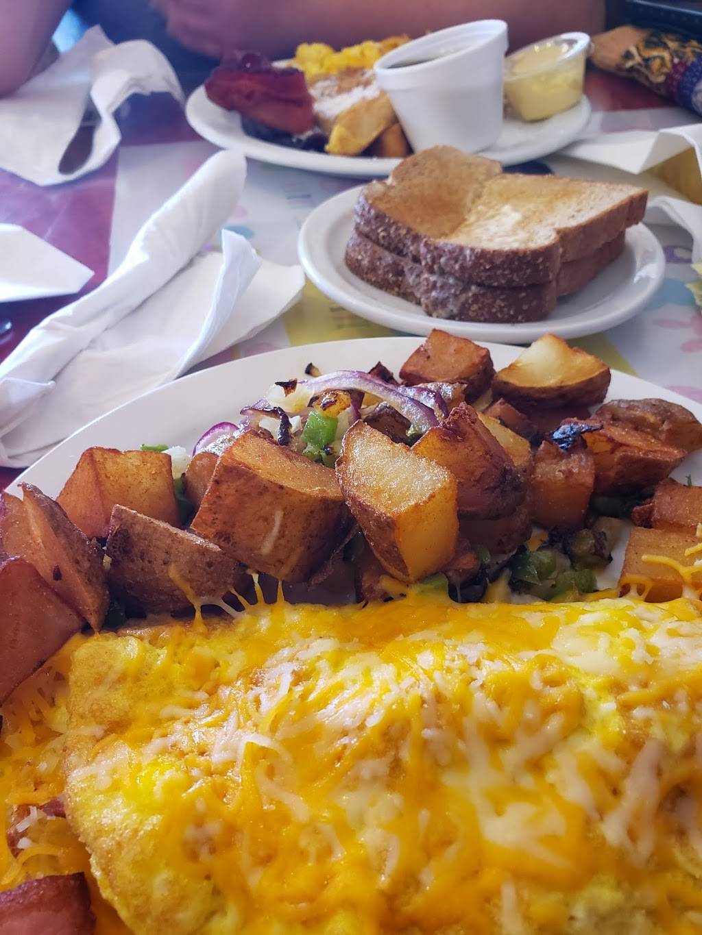 Jos Restaurant | restaurant | 510 Kern St, Taft, CA 93268, USA | 6617634621 OR +1 661-763-4621