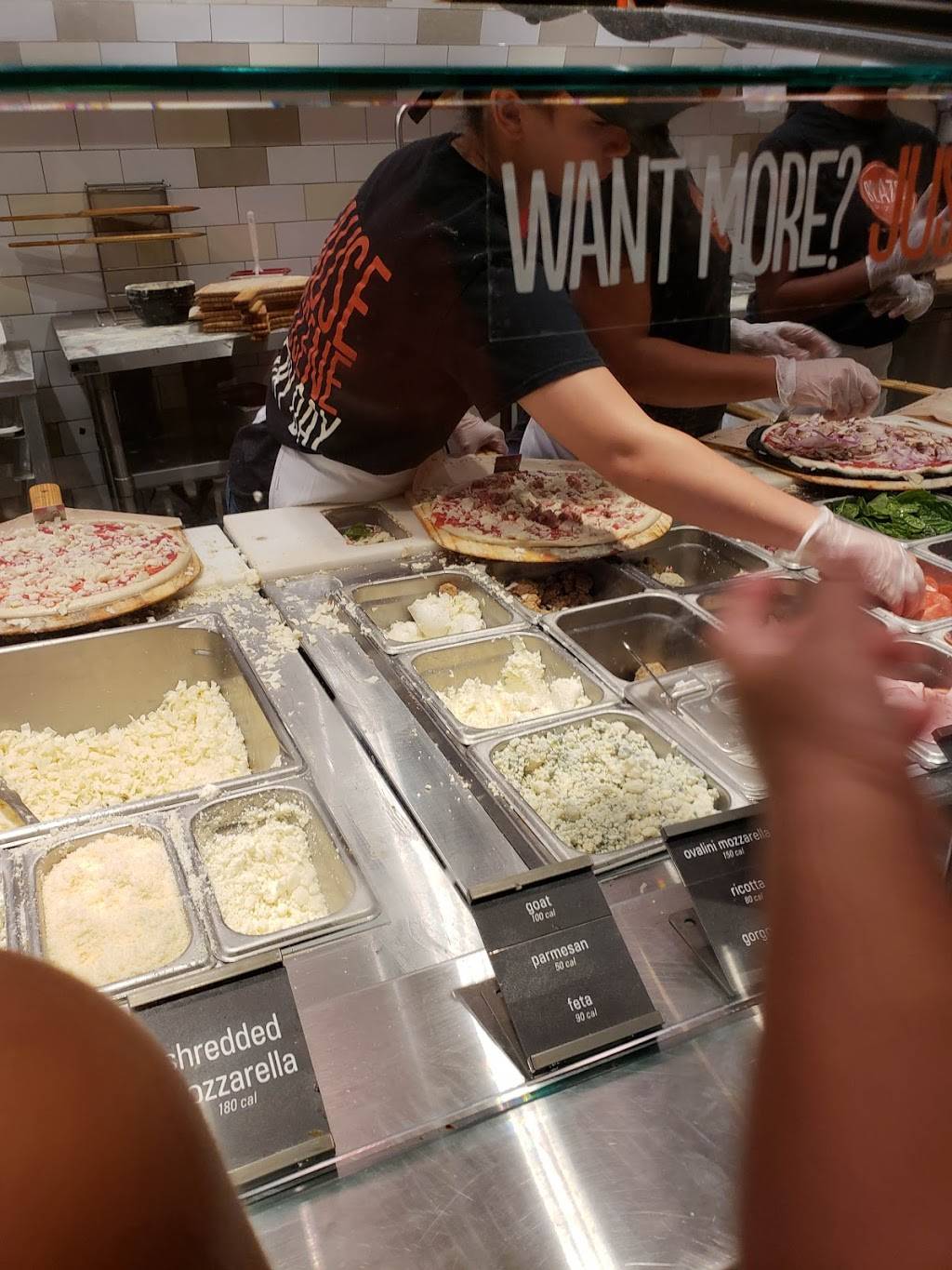 Blaze Pizza | restaurant | 5320 McFarland Dr, Durham, NC 27707, USA | 9192516095 OR +1 919-251-6095