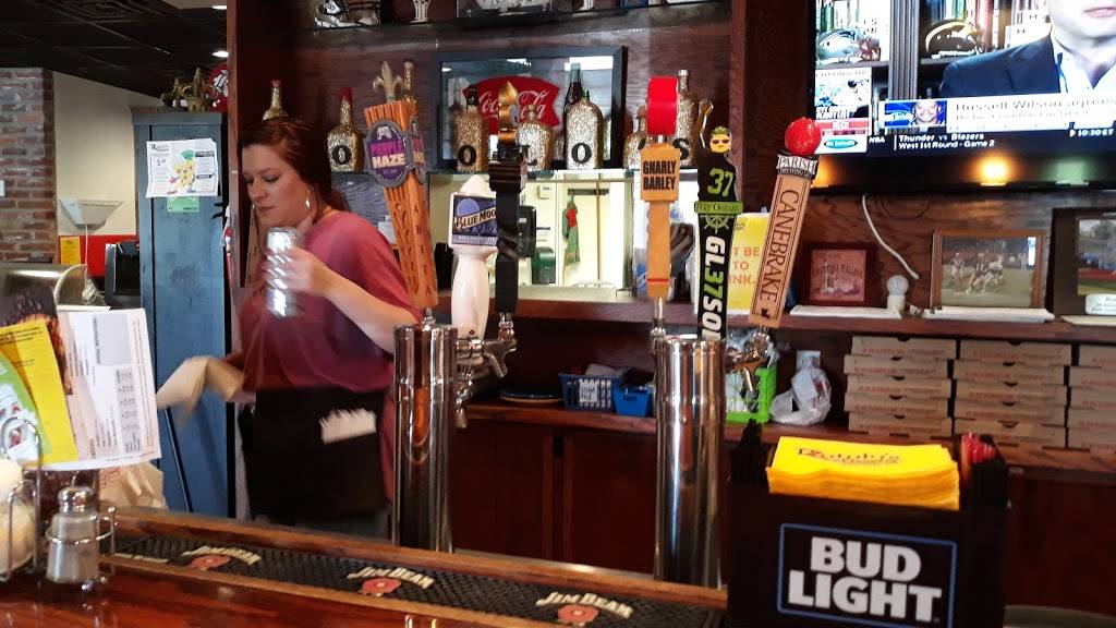 Rotolos Pizzeria | restaurant | 9327 Jefferson Hwy, River Ridge, LA 70123, USA | 5042874309 OR +1 504-287-4309