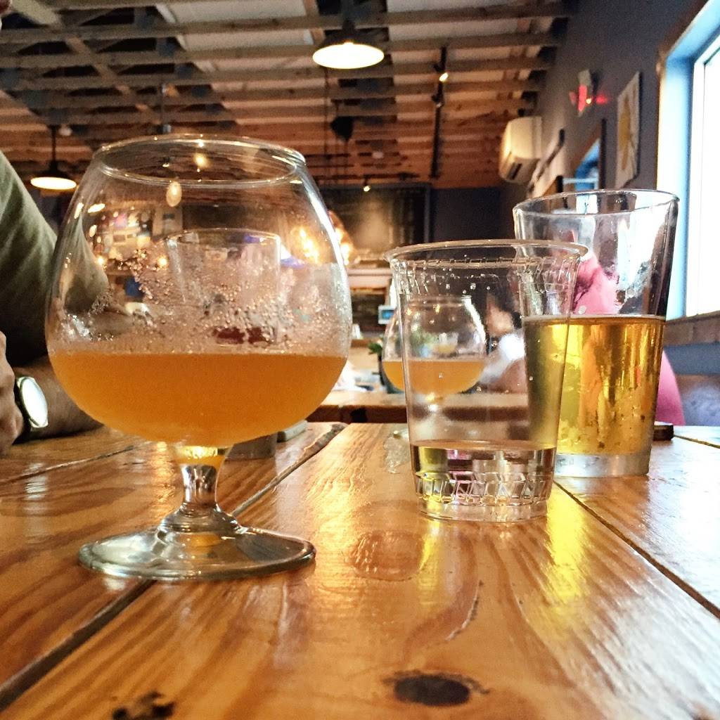 First Magnitude Brewing Company | restaurant | 1220 SE Veitch St, Gainesville, FL 32601, USA | 3527274677 OR +1 352-727-4677