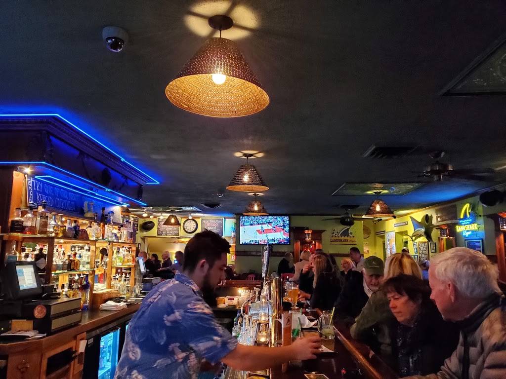 Highland House | restaurant | 12741 N Port Washington Rd, Mequon, WI 53092, USA | 2622435844 OR +1 262-243-5844