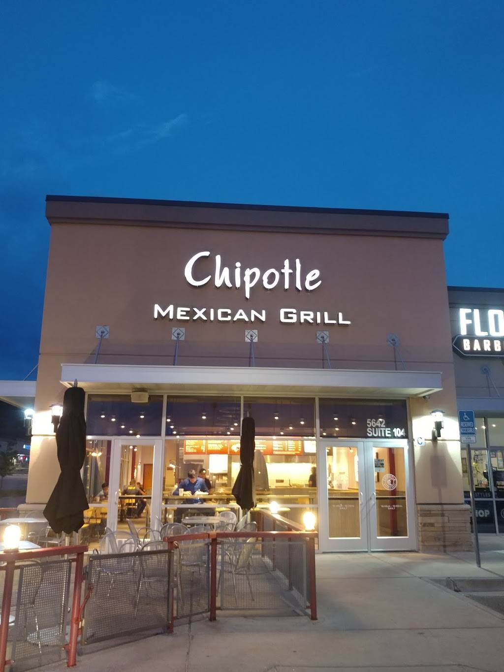 Chipotle Mexican Grill | restaurant | 5642 Allen Way #104, Castle Rock, CO 80108, USA | 3036630552 OR +1 303-663-0552