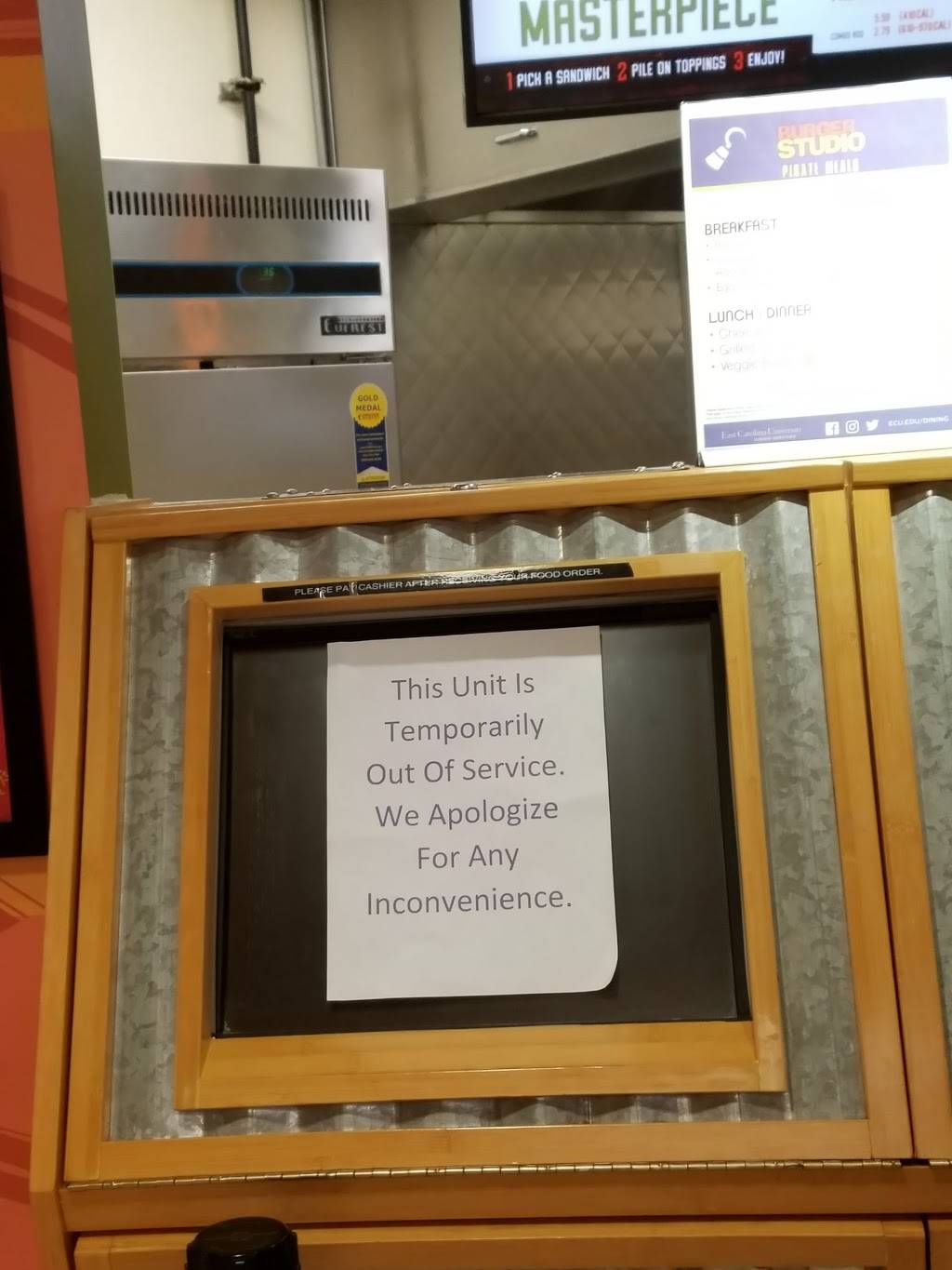 Burger Studio | restaurant | 100 Wright Cir, Greenville, NC 27858, USA | 2523284855 OR +1 252-328-4855