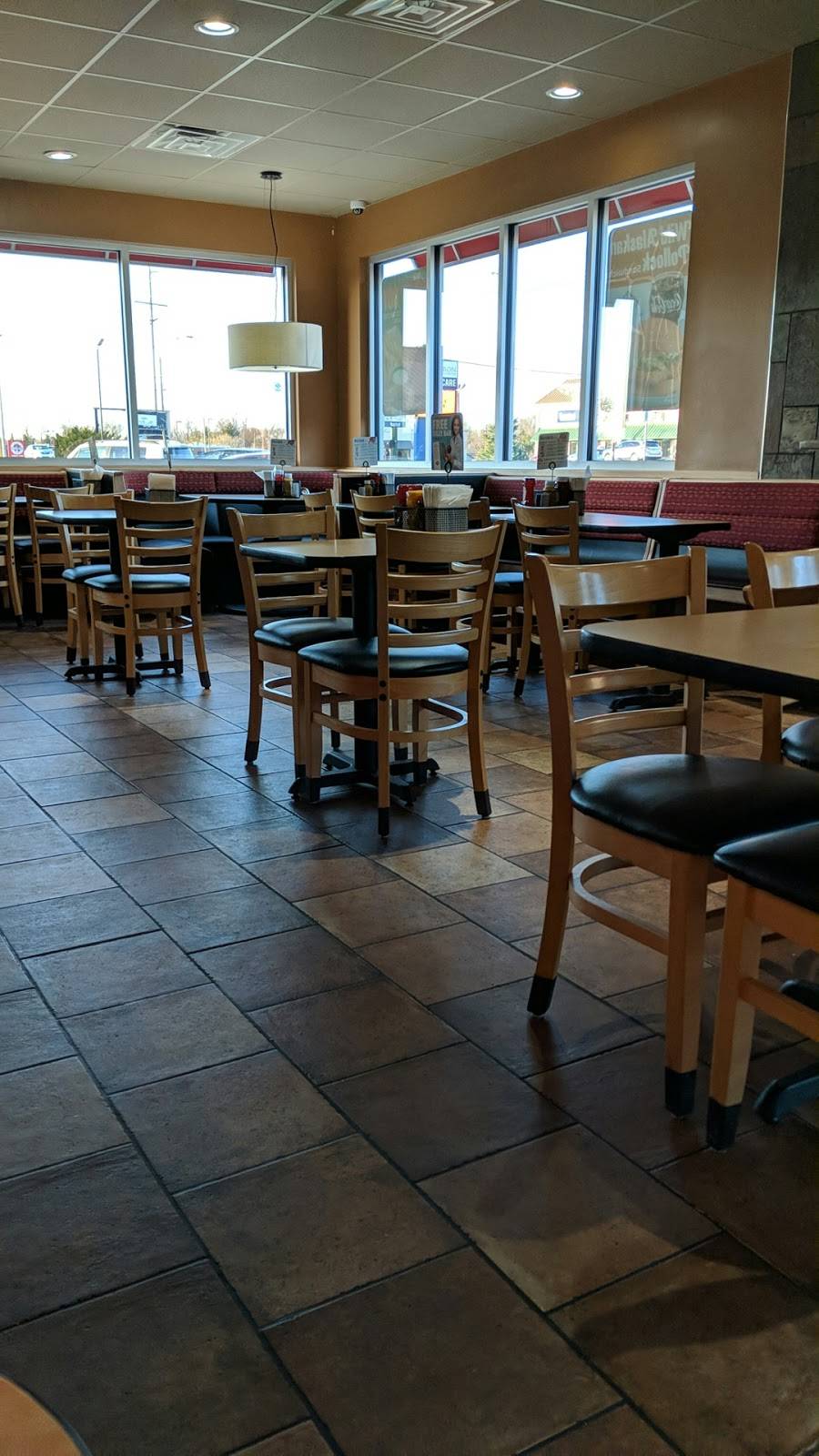 Dairy Queen Grill & Chill | restaurant | 1303 N Wayne St, Angola, IN 46703, USA | 2603194436 OR +1 260-319-4436