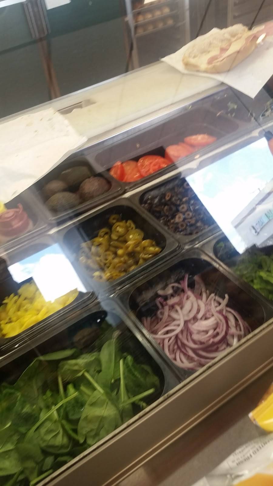 Subway | restaurant | 303 E Foothill Blvd, Rialto, CA 92376, USA | 9098732392 OR +1 909-873-2392