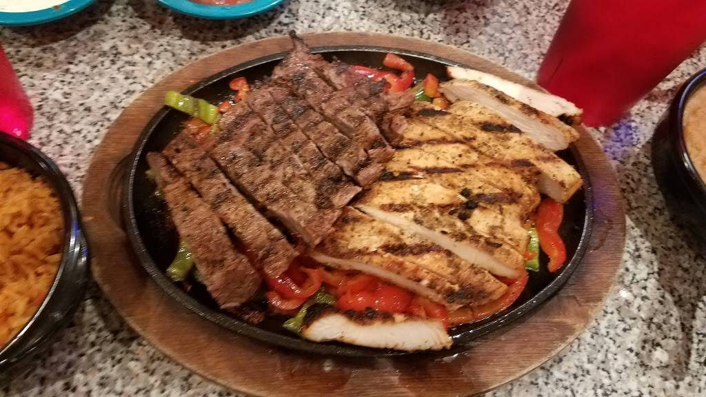 Chuys | restaurant | 1221 E State Hwy 114 Ste. 100, Southlake, TX 76092, USA | 8174212489 OR +1 817-421-2489