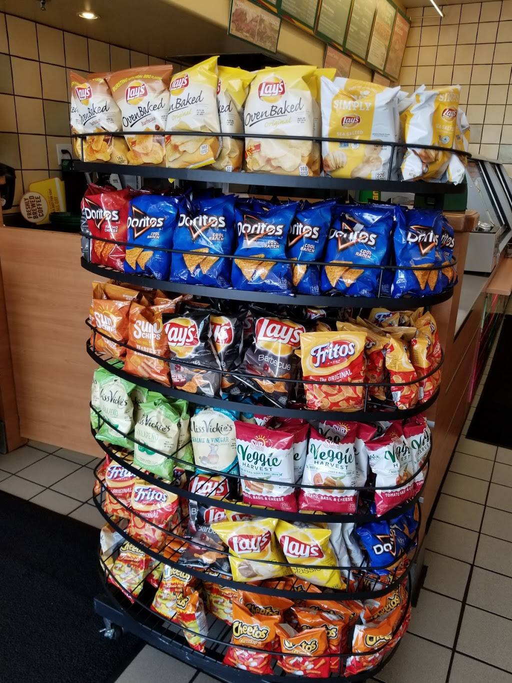 Subway | restaurant | 8957 N Cedar Ave, Fresno, CA 93720, USA | 5594489282 OR +1 559-448-9282