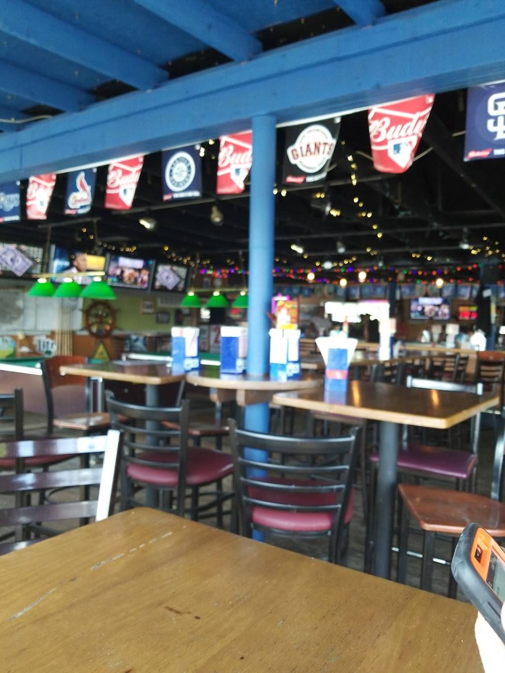 Boat Bar | restaurant | 2000 S Ortonville Rd, Ortonville, MI 48462, USA | 2486274419 OR +1 248-627-4419