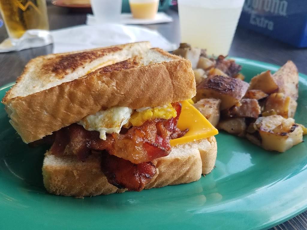 The Reef Bar and Grill | restaurant | 14705 Gulf Blvd, Madeira Beach, FL 33708, USA | 7279543402 OR +1 727-954-3402