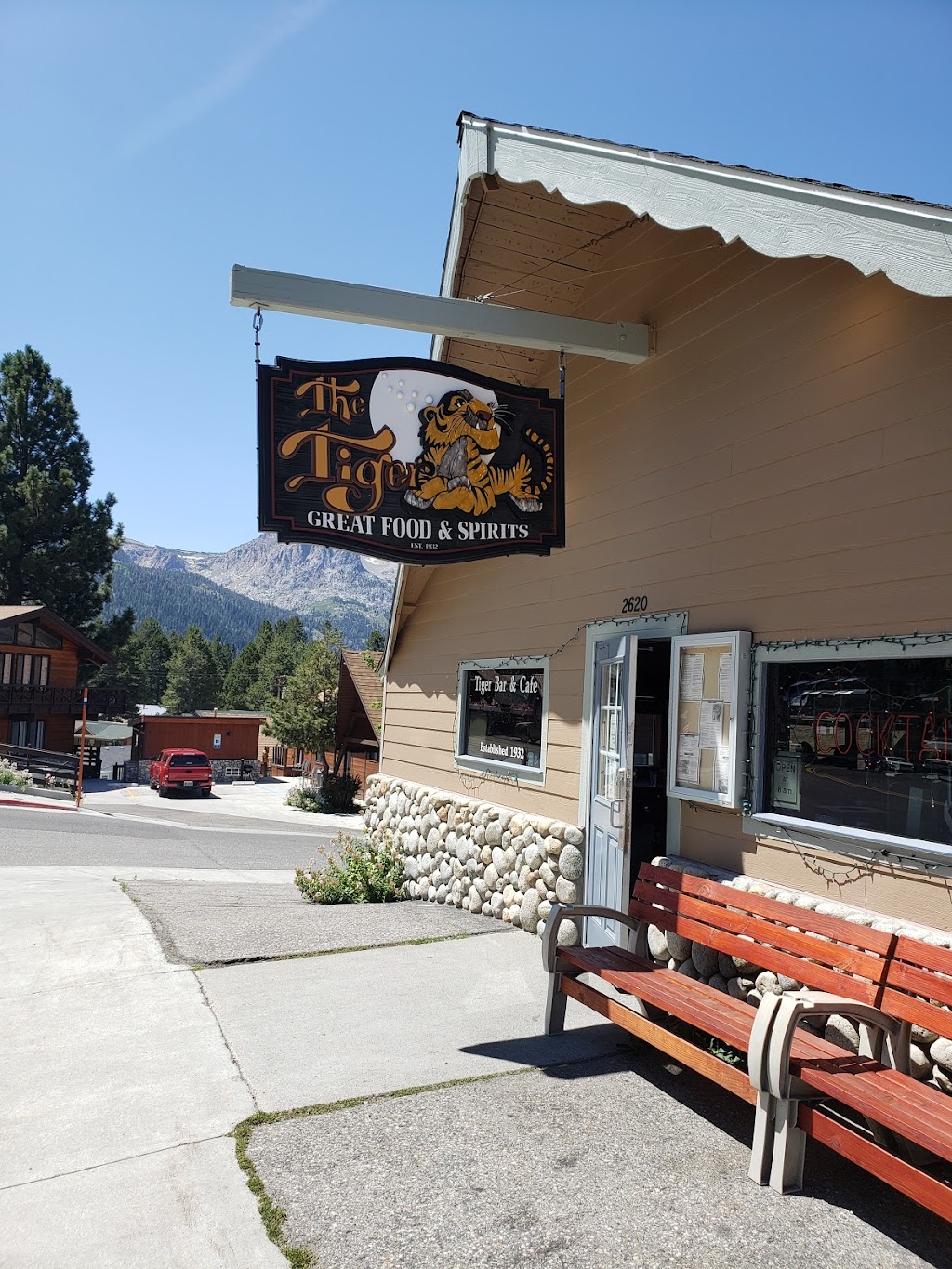 Tiger Bar & Cafe | cafe | 2620 CA-158, June Lake, CA 93529, USA | 7606487551 OR +1 760-648-7551