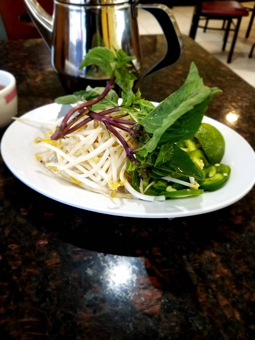 Pho Le Lai | restaurant | 2842 St Vincent St, Philadelphia, PA 19149, USA | 2153384787 OR +1 215-338-4787