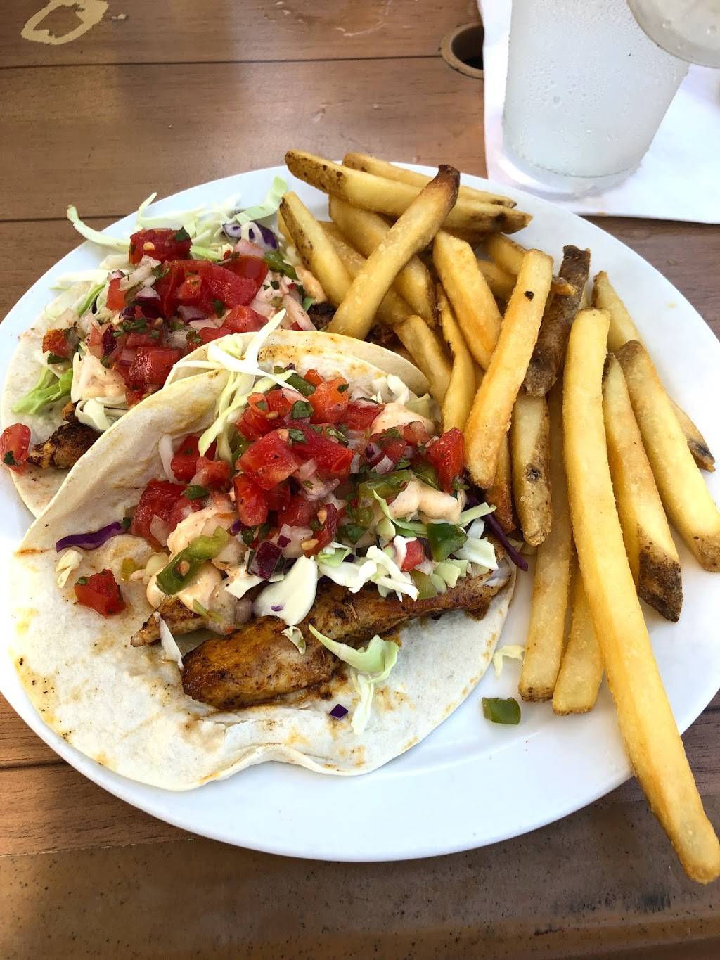 The Buzzards Roost | restaurant | 21 Garden Cove Dr, Key Largo, FL 33037, USA | 3054533746 OR +1 305-453-3746