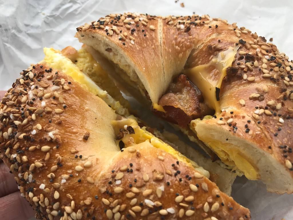 Lie Bagels | bakery | 210-25 Horace Harding Expy, Oakland Gardens, NY 11364, USA | 7182297101 OR +1 718-229-7101