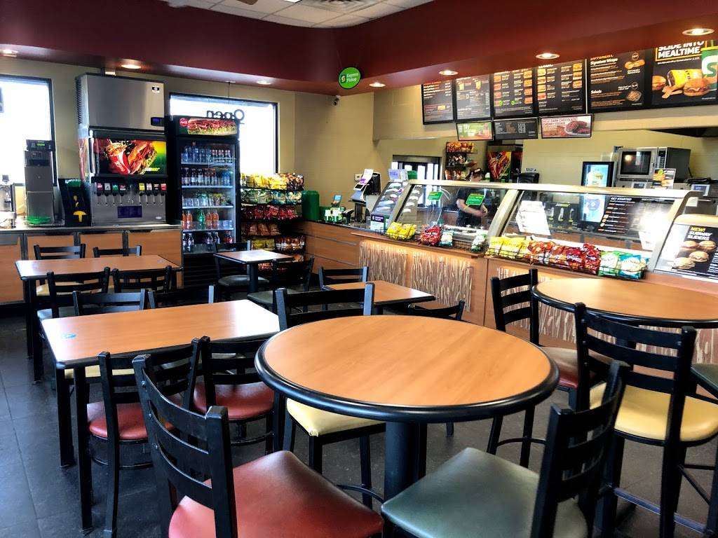 Subway | meal takeaway | 1264 W University Pkwy, Orem, UT 84058, USA | 8016075348 OR +1 801-607-5348