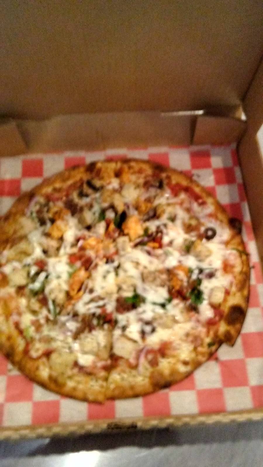 Fire Oven Pizza | restaurant | 2801 Packerland Way Ste 3, Louisville, KY 40213, USA | 5023849666 OR +1 502-384-9666