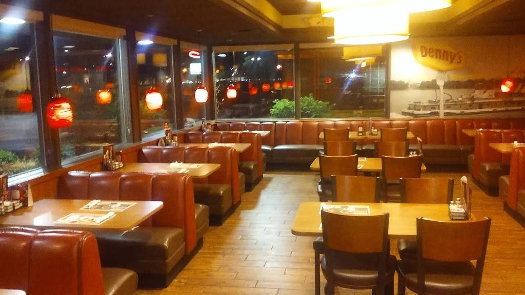 Dennys | restaurant | 943 E Lewis and Clark Pkwy, Clarksville, IN 47129, USA | 8122885189 OR +1 812-288-5189