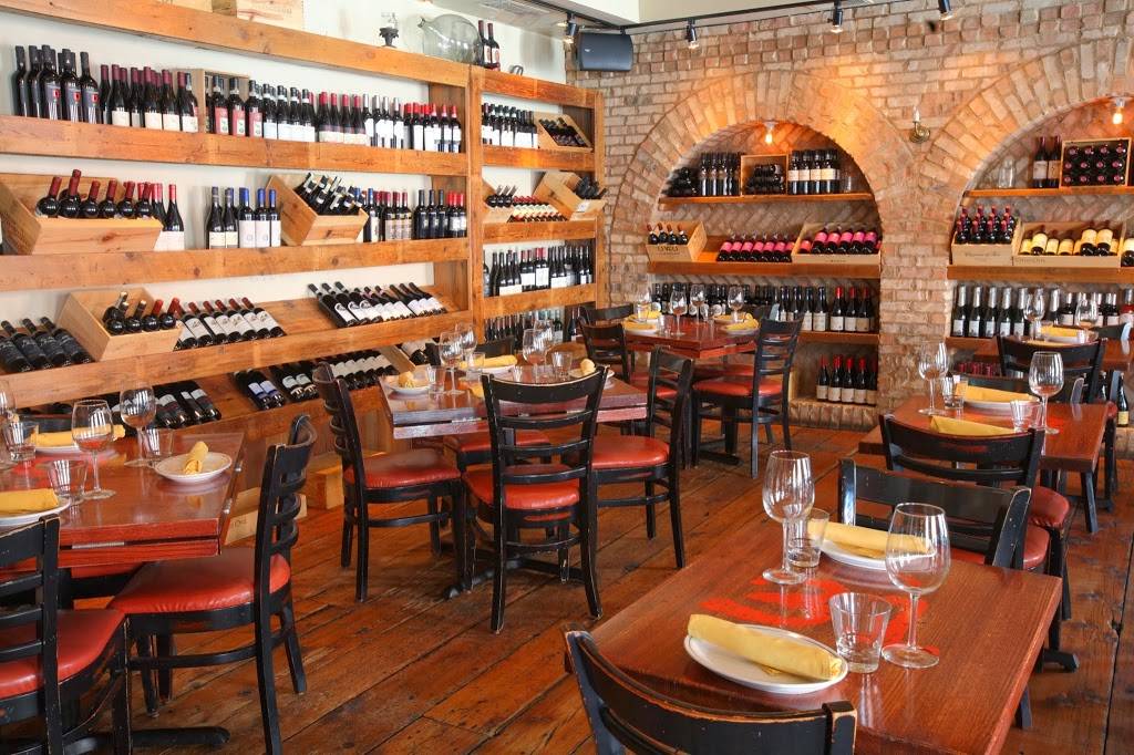 Davanti Enoteca | restaurant | 1359 W Taylor St, Chicago, IL 60607, USA | 3122265550 OR +1 312-226-5550