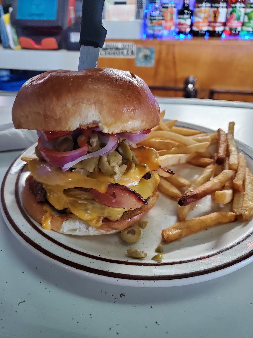 Hard Hat bar & Grill | restaurant | North, 1942 M-65, Whittemore, MI 48770, USA | 9897287341 OR +1 989-728-7341