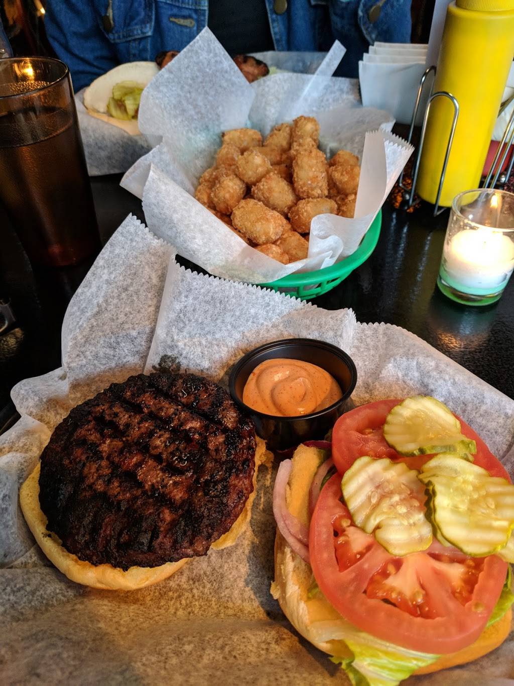 Mothers | restaurant | 347 Graham Ave, Brooklyn, NY 11211, USA | 7183847778 OR +1 718-384-7778